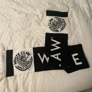 White Claw Scarf